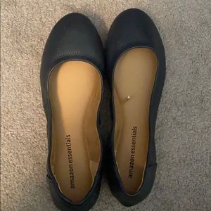 Amazon essentials ballet flats